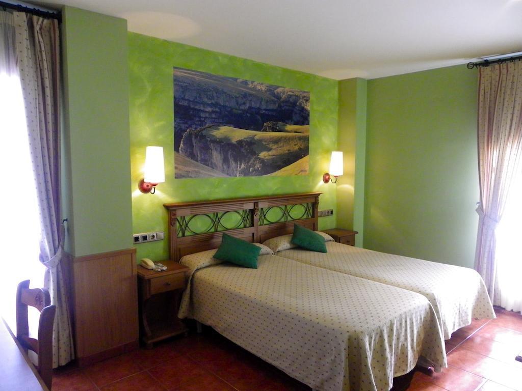 Arnal 3* Escalona